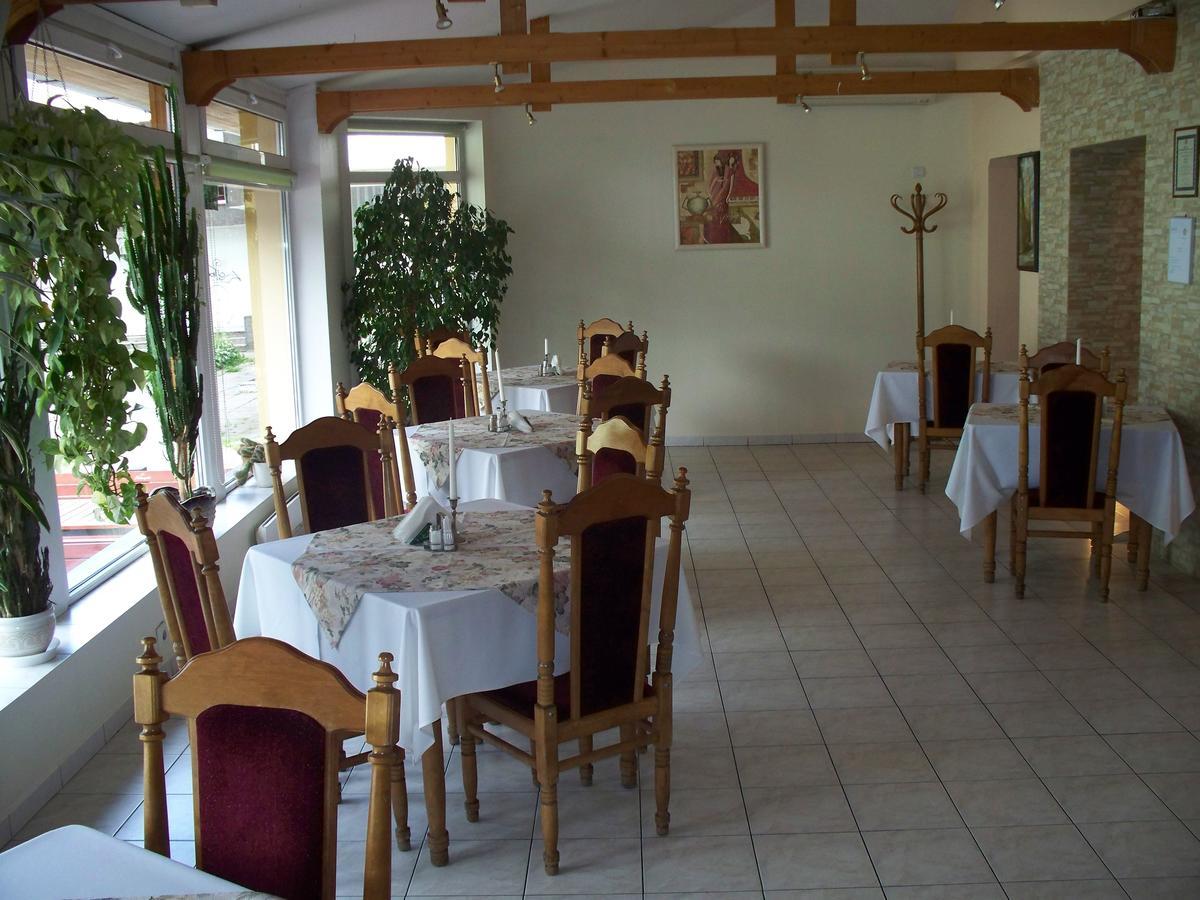 Pagunda Hotel Rakiszki Zewnętrze zdjęcie